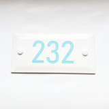 Hausschild, Namensschild, Hausnummer als Wandfliese in Vintage-Optik mit Ihrem Wunschtext graviert