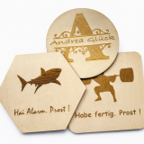 Personalisierte Holzuntersetzer aus Pappelsperrholz – mit Gravur & Wunschmotiv