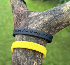 Silikon Armband graviert mit Wunschtext