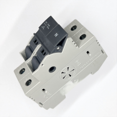 High-End Sicherungsmodul 10x38 1 polig + N Kontakte CU versilbert