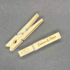 Wäscheklammer aus Holz personalisiert